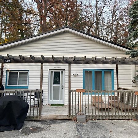 Cozy Cottage Retreat Lambton Shores Exterior foto