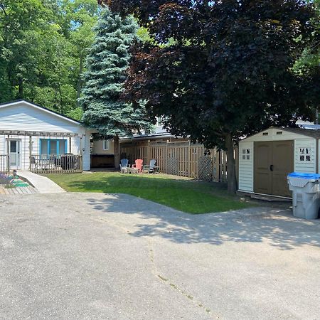 Cozy Cottage Retreat Lambton Shores Exterior foto